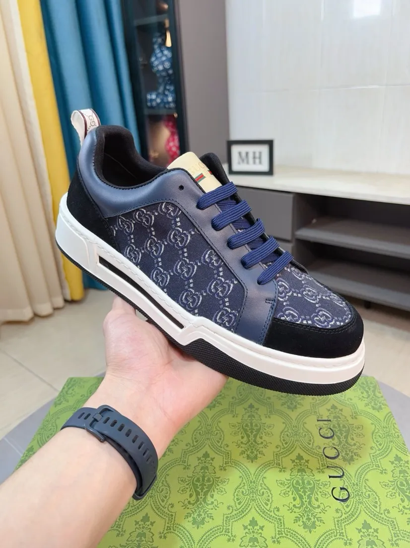 Men's shoes 💰420🌹🌹[GUCCI] Gucci's new lace-up casual men's shoes are on the market first, and the materials and workmanship are superior to all versions on the market. The highest quality shipped first-layer cowhide with imported original perforated materials➕genuine leather lining, privately molded soft outsole, high foot comfort, imported special materials highlight the brand's unique charm, high-end customization 38-44